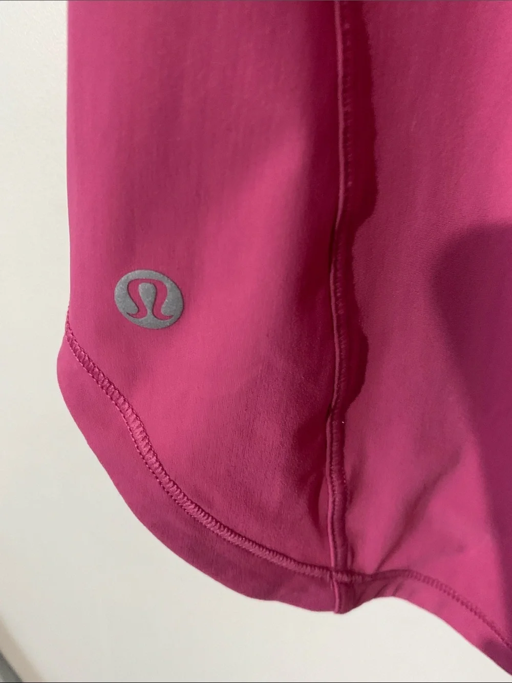 lululemon athletica deep pink sleeveless tank top